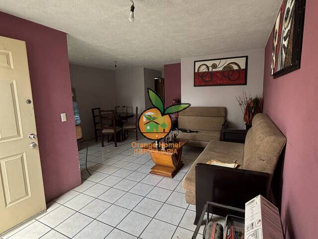 #5573 - Casa para Venta en Tlaquepaque - JC - 2